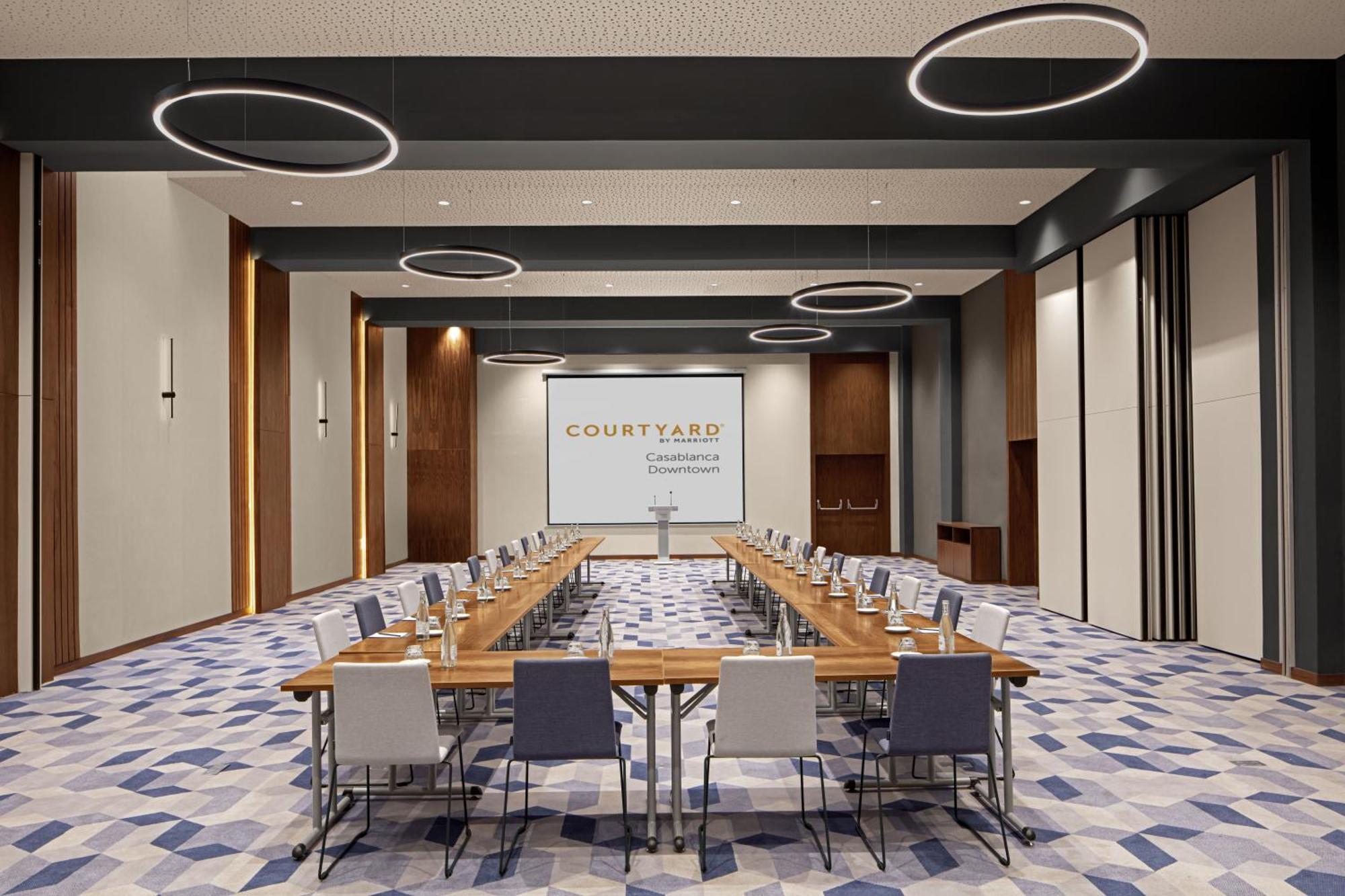 Отель Courtyard By Marriott Casablanca Downtown Экстерьер фото