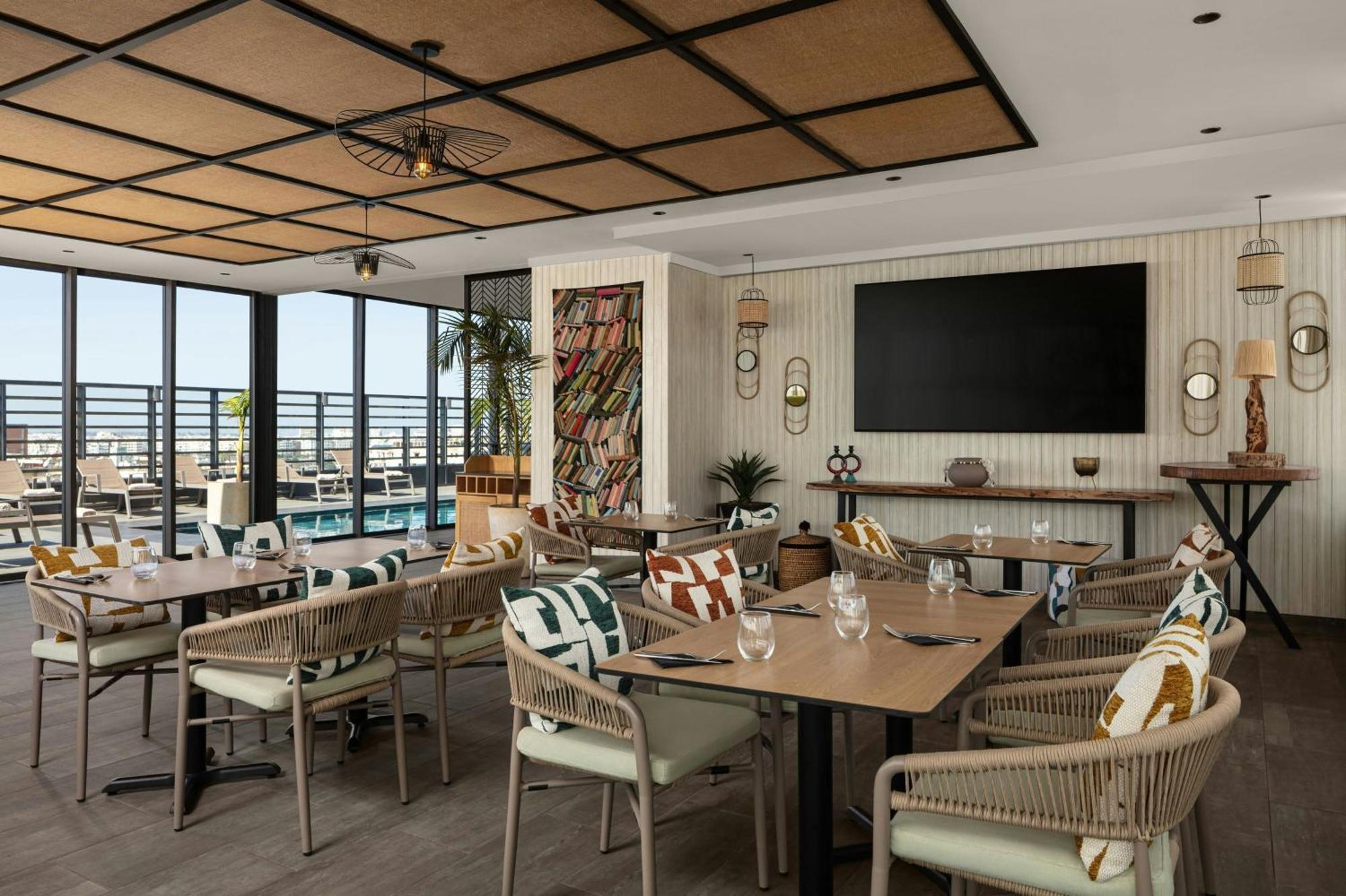 Отель Courtyard By Marriott Casablanca Downtown Экстерьер фото