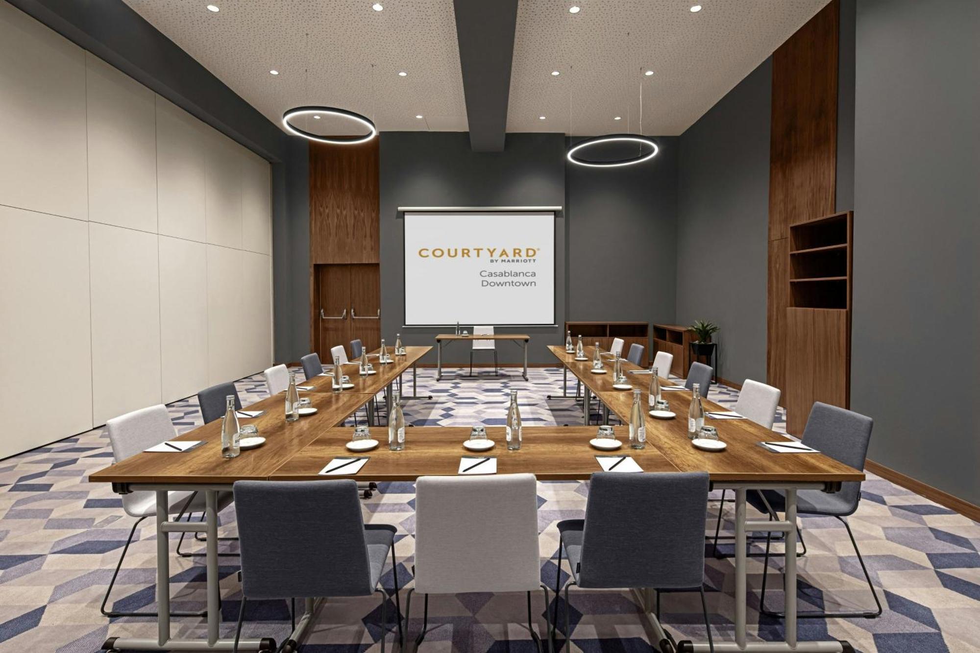 Отель Courtyard By Marriott Casablanca Downtown Экстерьер фото