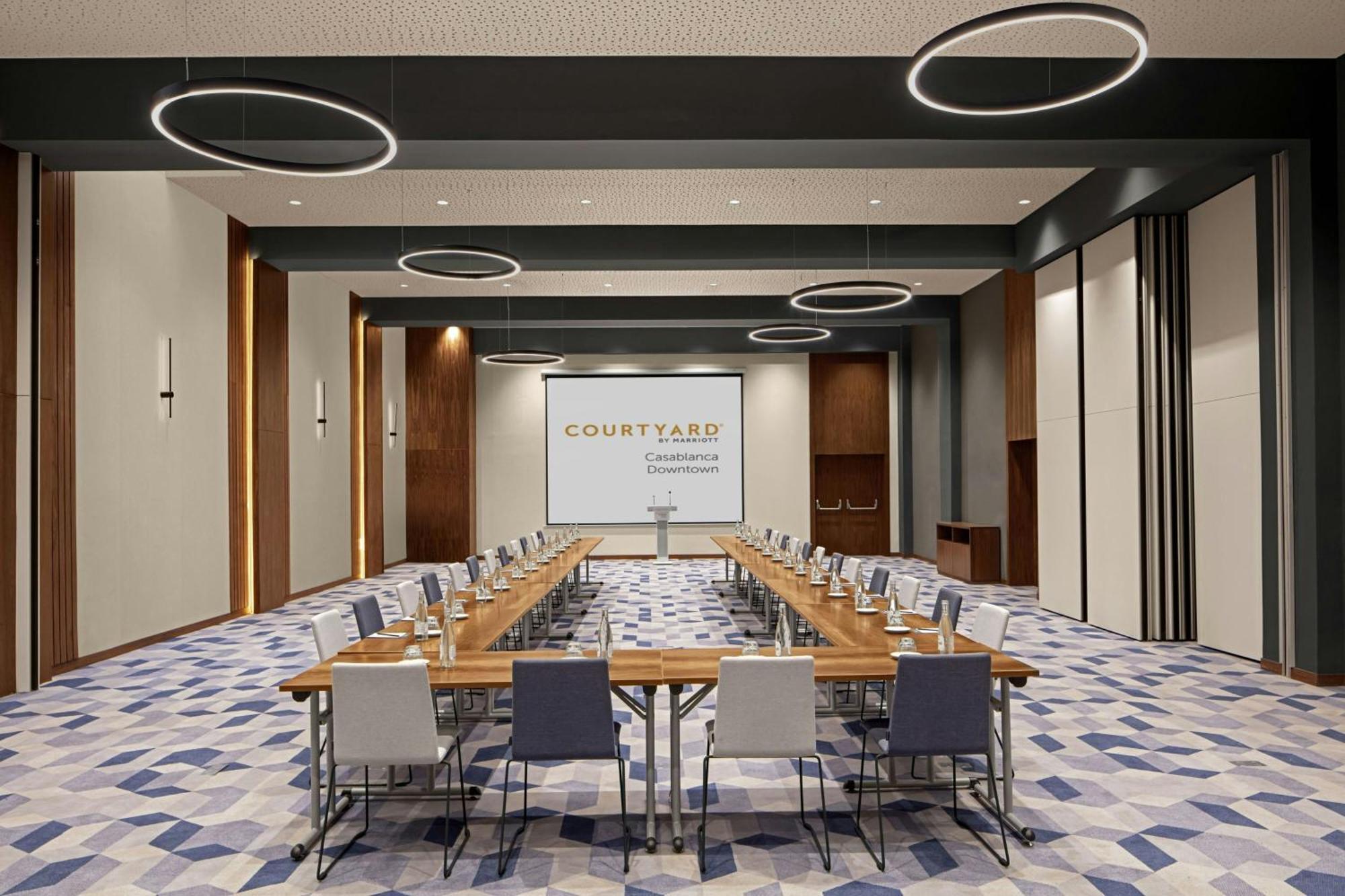 Отель Courtyard By Marriott Casablanca Downtown Экстерьер фото