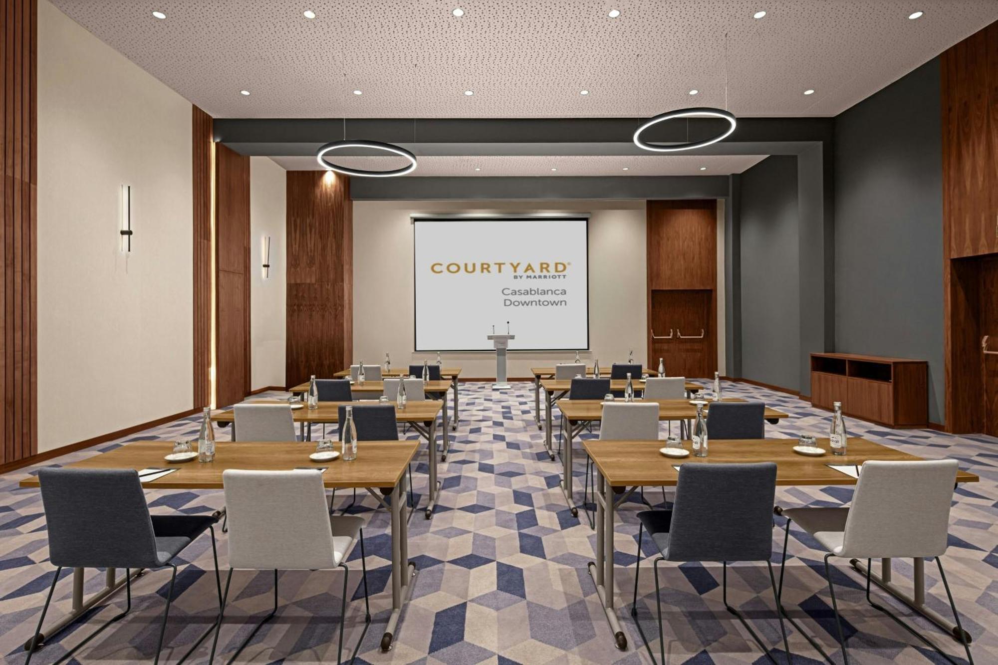 Отель Courtyard By Marriott Casablanca Downtown Экстерьер фото