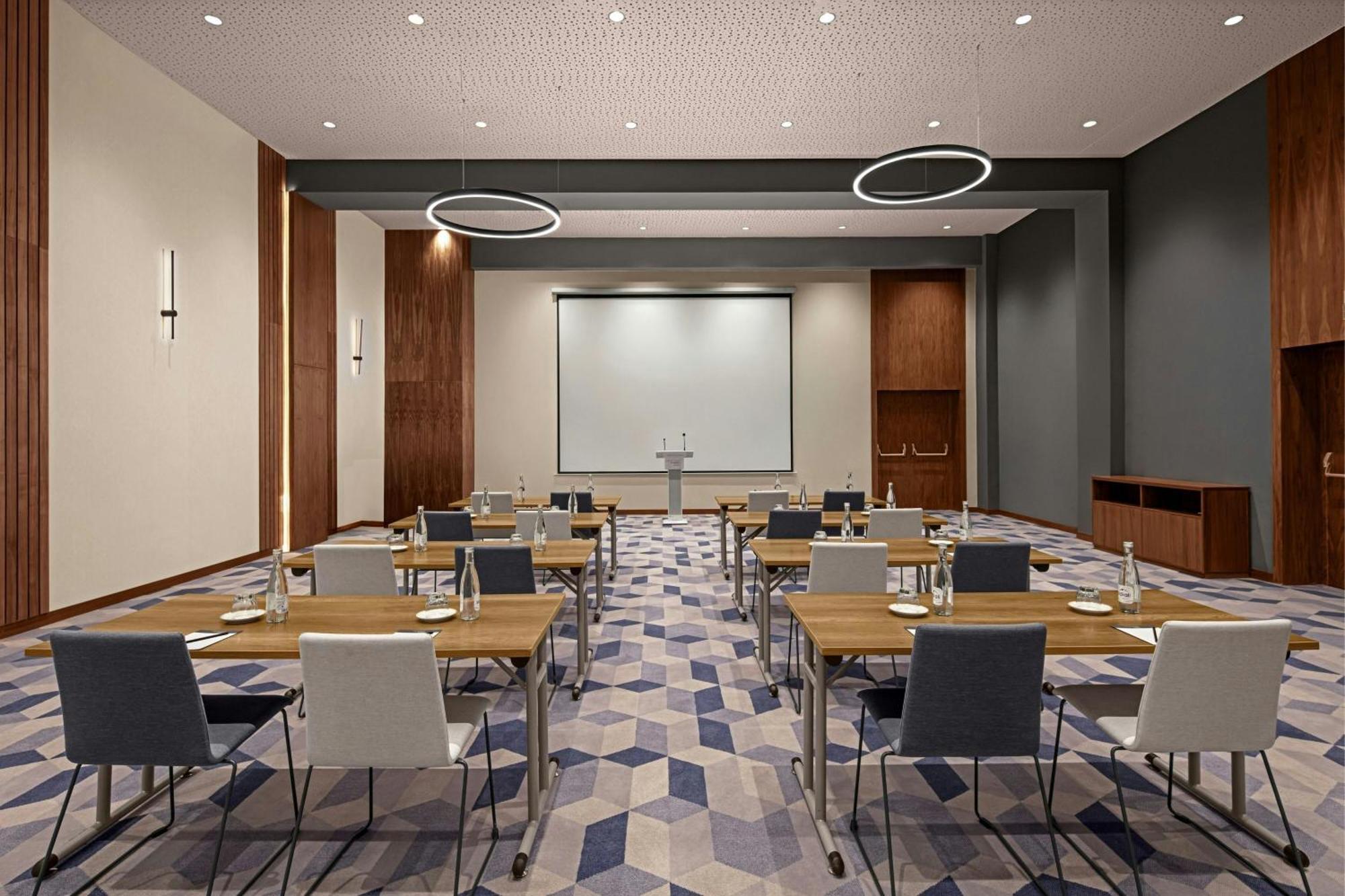 Отель Courtyard By Marriott Casablanca Downtown Экстерьер фото